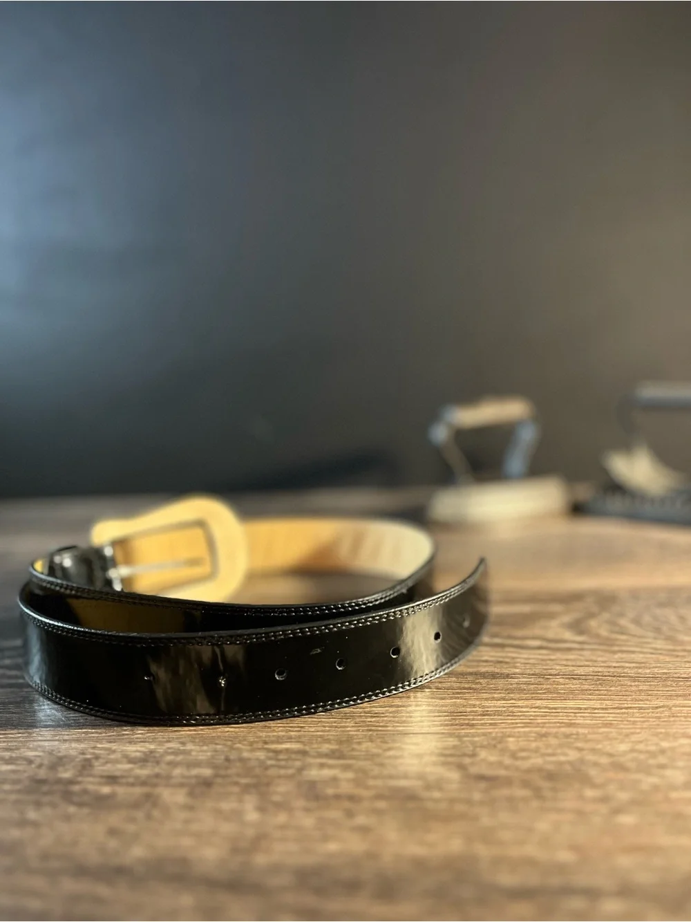 New York & Company Women’s Black Genuine Leather Belt Size L Glossy Statement Bu